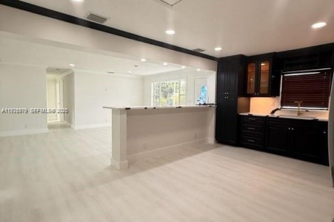 Casa en venta en Fort Lauderdale, Florida, 3 dormitorios, 138.05 m2 № 1989860 - foto 6