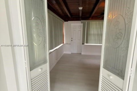 Casa en venta en Fort Lauderdale, Florida, 3 dormitorios, 138.05 m2 № 1989860 - foto 29