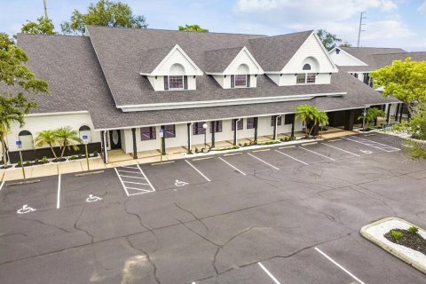 Immobilier commercial à Largo, Floride 3396.88 m2 № 2415233