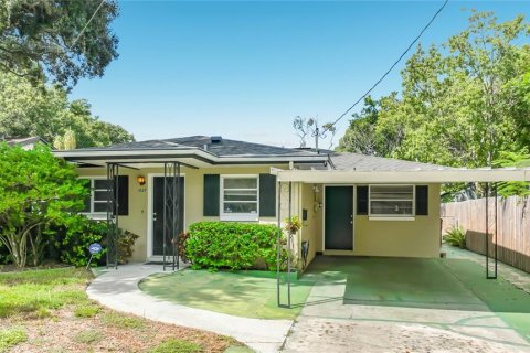 House in Orlando, Florida 3 bedrooms, 117.8 sq.m. № 2380692