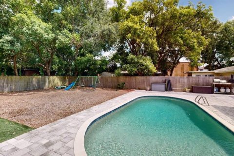House in Winter Park, Florida 4 bedrooms, 181.62 sq.m. № 2149479 - photo 10