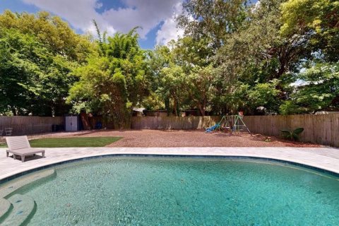 House in Winter Park, Florida 4 bedrooms, 181.62 sq.m. № 2149479 - photo 11