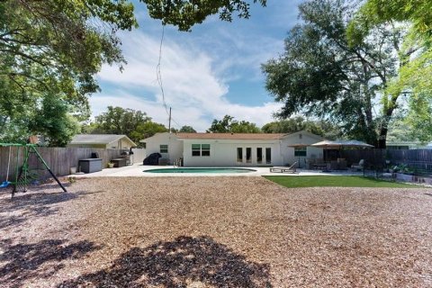 House in Winter Park, Florida 4 bedrooms, 181.62 sq.m. № 2149479 - photo 16