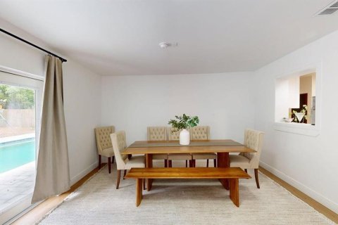 House in Winter Park, Florida 4 bedrooms, 181.62 sq.m. № 2149479 - photo 27