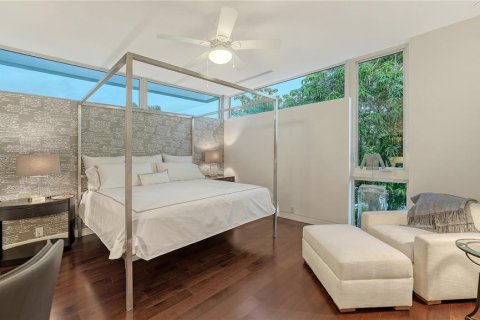House in Sarasota, Florida 3 bedrooms, 384.99 sq.m. № 1866289 - photo 29