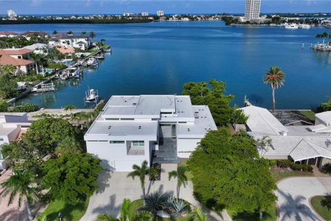 House in Sarasota, Florida 3 bedrooms, 384.99 sq.m. № 1866289 - photo 2