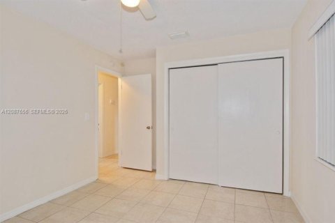Villa ou maison à louer à West Palm Beach, Floride: 3 chambres, 142.05 m2 № 2389998 - photo 14