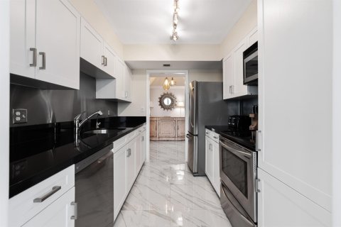 Condo in Riviera Beach, Florida, 2 bedrooms  № 2193945 - photo 11