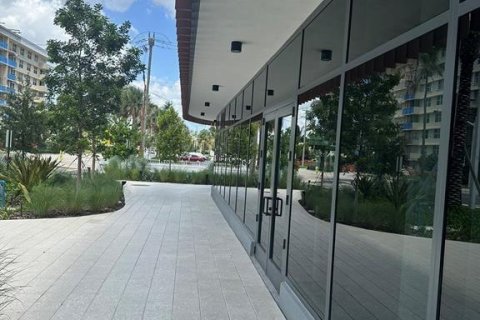 Commercial property in Pompano Beach, Florida № 2174181 - photo 23