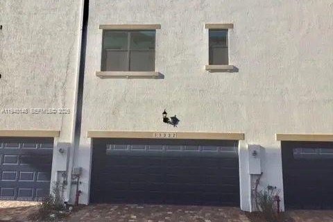 Adosado en venta en Pembroke Pines, Florida, 3 dormitorios, 178.28 m2 № 1997360 - foto 6