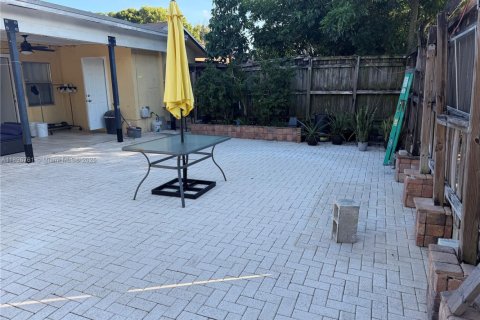 Casa en venta en Deerfield Beach, Florida, 3 dormitorios, 106.65 m2 № 1947818 - foto 19
