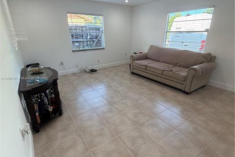Casa en venta en Deerfield Beach, Florida, 3 dormitorios, 106.65 m2 № 1947818 - foto 5