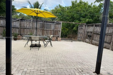 Купить виллу или дом в Дирфилд-Бич, Флорида 3 спальни, 106.65м2, № 1947818 - фото 22