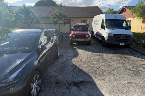 Casa en venta en Deerfield Beach, Florida, 3 dormitorios, 106.65 m2 № 1947818 - foto 2