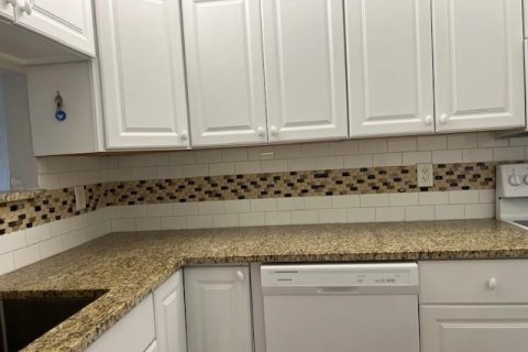 Condo in Coral Springs, Florida, 2 bedrooms  № 2250226 - photo 2