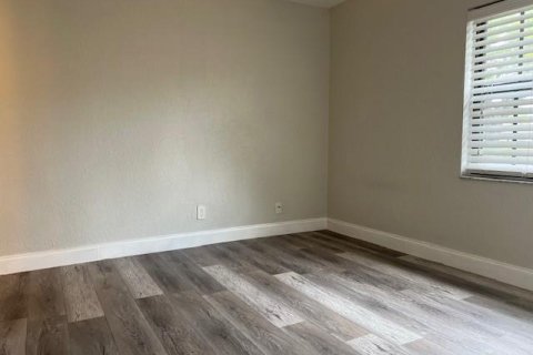 Condo in Coral Springs, Florida, 2 bedrooms  № 2250226 - photo 18