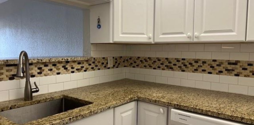 Condo in Coral Springs, Florida, 2 bedrooms  № 2250226