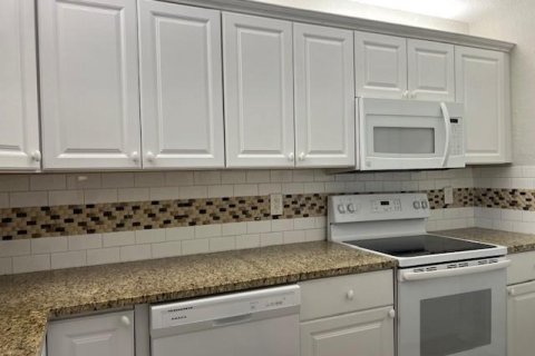 Condo in Coral Springs, Florida, 2 bedrooms  № 2250226 - photo 3