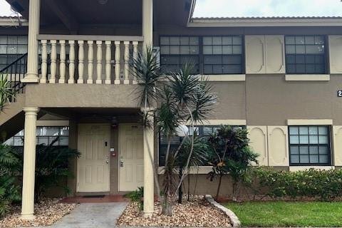 Condo in Coral Springs, Florida, 2 bedrooms  № 2250226 - photo 27