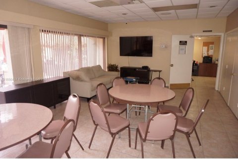 Condo in Pompano Beach, Florida, 2 bedrooms  № 1871388 - photo 21