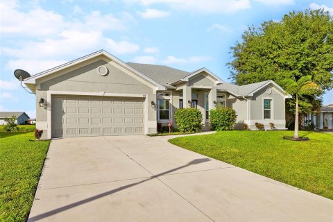 House in Rotonda, Florida 4 bedrooms, 200.02 sq.m. № 2418984 - photo 5