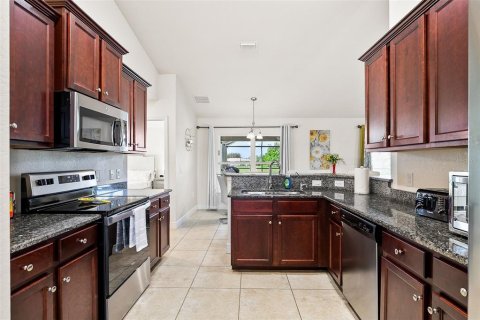 House in Rotonda, Florida 4 bedrooms, 200.02 sq.m. № 2418984 - photo 22