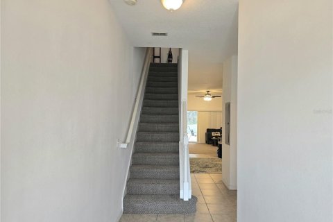 Townhouse in Clermont, Florida 3 bedrooms, 138.8 sq.m. № 2383840 - photo 4