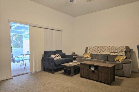 Townhouse in Clermont, Florida 3 bedrooms, 138.8 sq.m. № 2383840 - photo 8