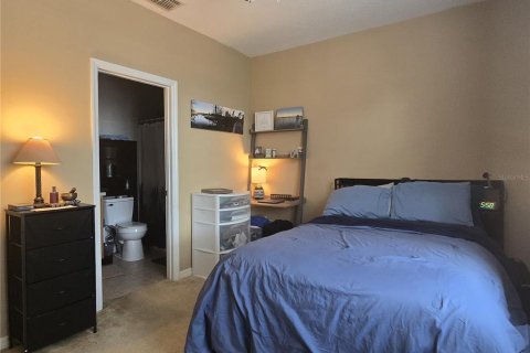 Townhouse in Clermont, Florida 3 bedrooms, 138.8 sq.m. № 2383840 - photo 23