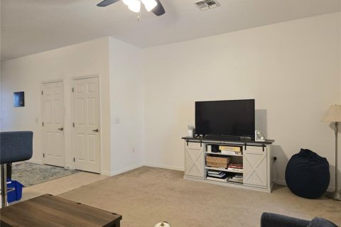 Townhouse in Clermont, Florida 3 bedrooms, 138.8 sq.m. № 2383840 - photo 7