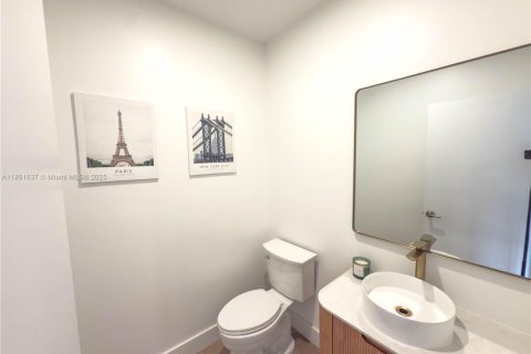 Casa en alquiler en Miami Shores, Florida, 3 dormitorios, 199.83 m2 № 1944865 - foto 12