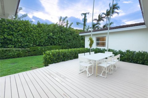 Casa en alquiler en Miami Shores, Florida, 3 dormitorios, 199.83 m2 № 1944865 - foto 13