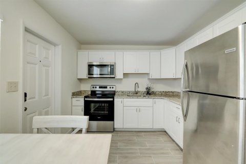 Appartement à louer à St. Lucie, Floride: 2 chambres, 75.16 m2 № 2145959 - photo 13