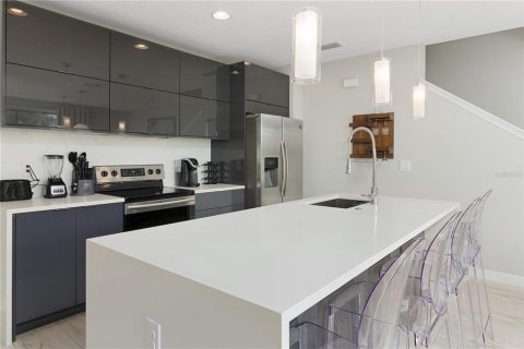 Adosado en venta en Kissimmee, Florida, 4 dormitorios, 165.18 m2 № 1904043 - foto 8