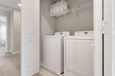 Adosado en venta en Kissimmee, Florida, 4 dormitorios, 165.18 m2 № 1904043 - foto 16