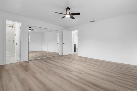 House in Saint Petersburg, Florida 2 bedrooms, 91.97 sq.m. № 1916087 - photo 13