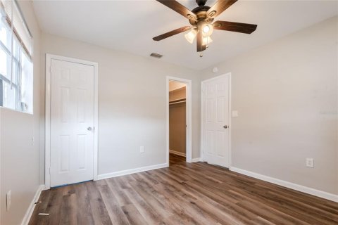 House in Lake Worth, Florida 3 bedrooms, 136.66 sq.m. № 1853112 - photo 12