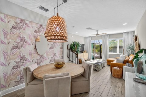 Townhouse in Clearwater, Florida 2 bedrooms, 145.95 sq.m. № 2144730 - photo 13