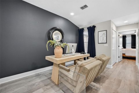 Townhouse in Clearwater, Florida 2 bedrooms, 145.95 sq.m. № 2144730 - photo 20