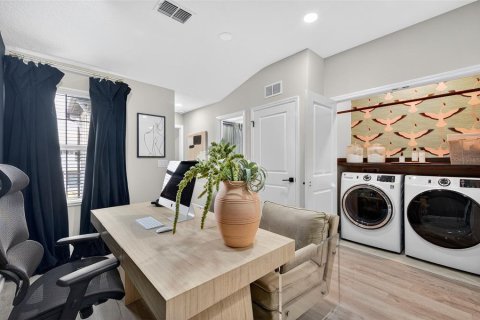 Townhouse in Clearwater, Florida 2 bedrooms, 145.95 sq.m. № 2144730 - photo 22