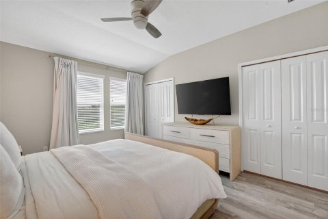 Townhouse in Clearwater, Florida 2 bedrooms, 145.95 sq.m. № 2144730 - photo 26
