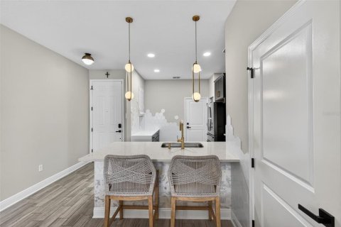Townhouse in Clearwater, Florida 2 bedrooms, 145.95 sq.m. № 2144730 - photo 10