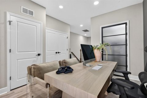 Townhouse in Clearwater, Florida 2 bedrooms, 145.95 sq.m. № 2144730 - photo 21