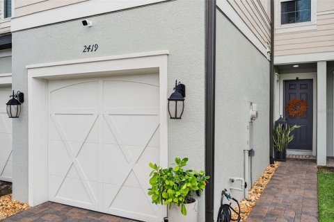 Townhouse in Clearwater, Florida 2 bedrooms, 145.95 sq.m. № 2144730 - photo 3