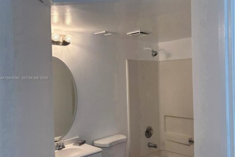 Снять в аренду кондоминиум в Майами, Флорида 3 спальни, 91.69м2, № 2050165 - фото 11