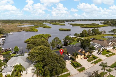 House in Tarpon Springs, Florida 3 bedrooms, 184.41 sq.m. № 1831264 - photo 7