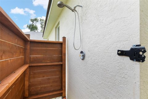 House in Tarpon Springs, Florida 3 bedrooms, 184.41 sq.m. № 1831264 - photo 9