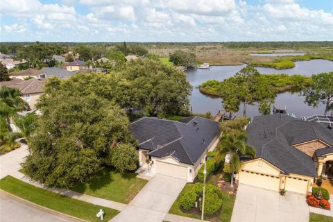 House in Tarpon Springs, Florida 3 bedrooms, 184.41 sq.m. № 1831264 - photo 10