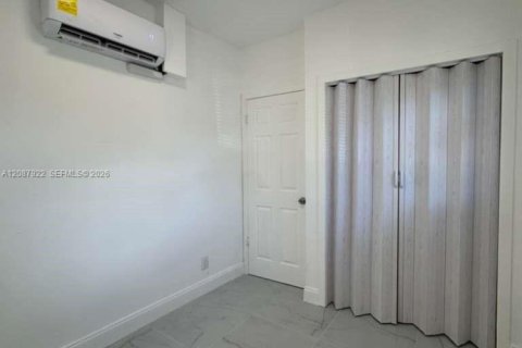 Apartment in Dania Beach, Florida 1 bedroom, 594.57 sq.m. № 2362786