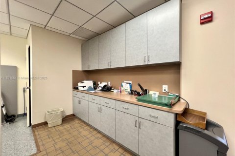 Commercial property in Coral Gables, Florida № 1807746 - photo 5